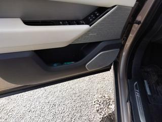 LAND ROVER Range Rover Velar usata, con Sedile posteriore sdoppiato