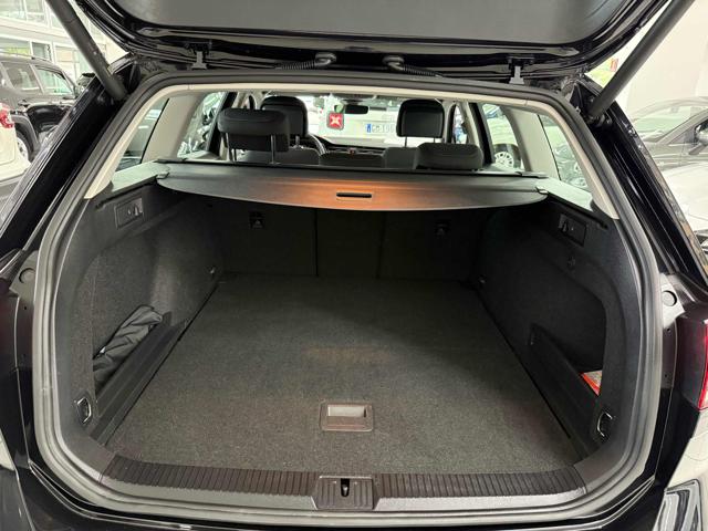 VOLKSWAGEN Passat Variant usata 27