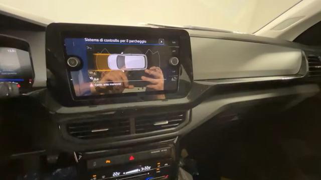 VOLKSWAGEN T-Cross usata, con Autoradio