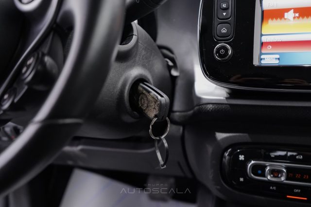 SMART ForTwo usata, con Bluetooth