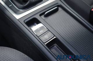VOLKSWAGEN Golf usata, con Luci diurne