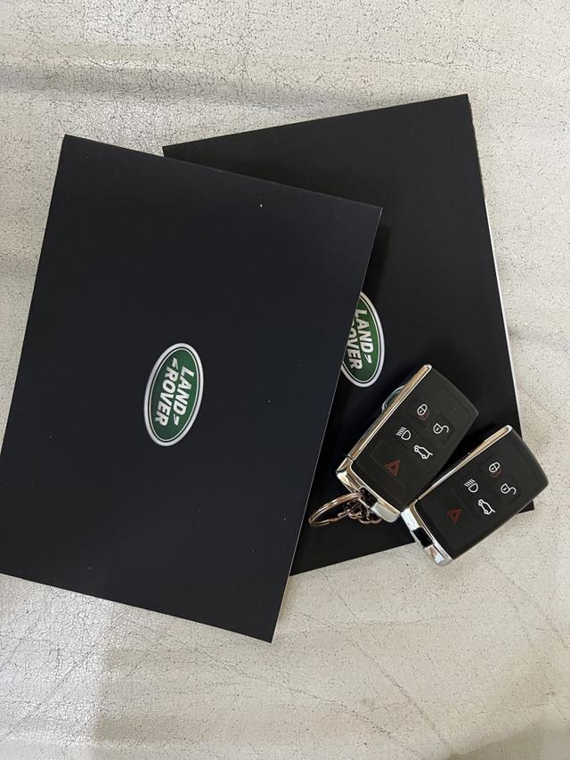 LAND ROVER Defender usata, con MP3