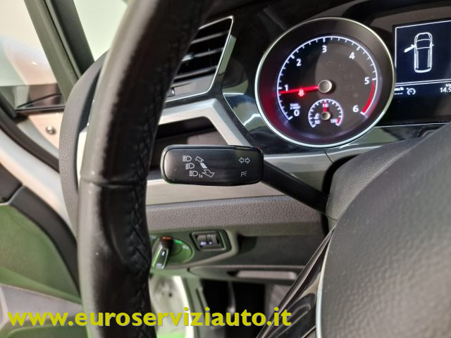 VOLKSWAGEN Touran usata, con Frenata d