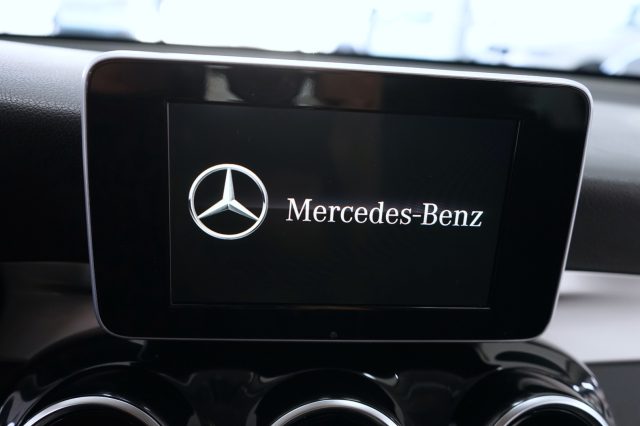 MERCEDES-BENZ GLC 220 usata, con Airbag testa