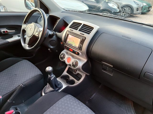 TOYOTA Urban Cruiser usata 14