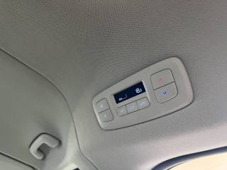 HYUNDAI Staria usata, con Touch screen