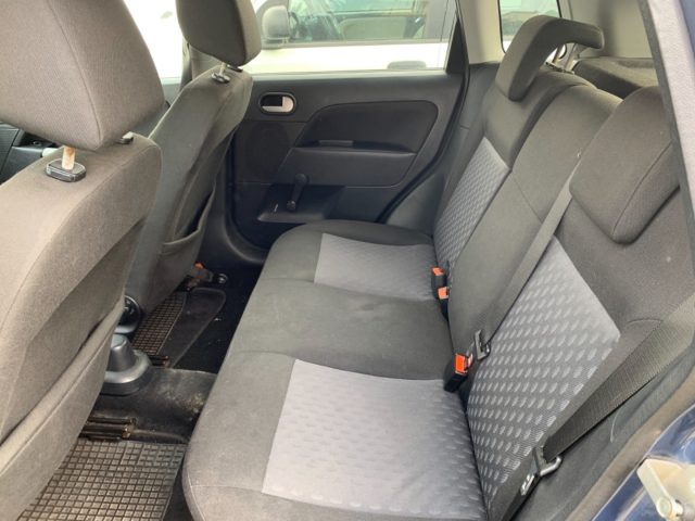 FORD Fiesta usata, con Autoradio