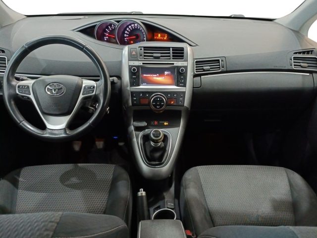 TOYOTA Verso usata, con Chiusura centralizzata