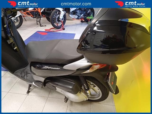 HONDA SH 300 i usata 10
