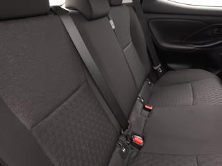 TOYOTA Yaris usata, con Bracciolo