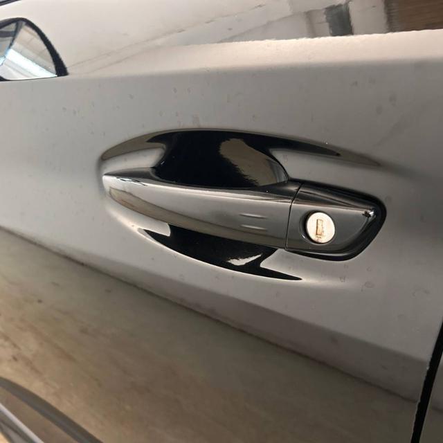 PEUGEOT 208 usata, con Sensori di parcheggio anteriori