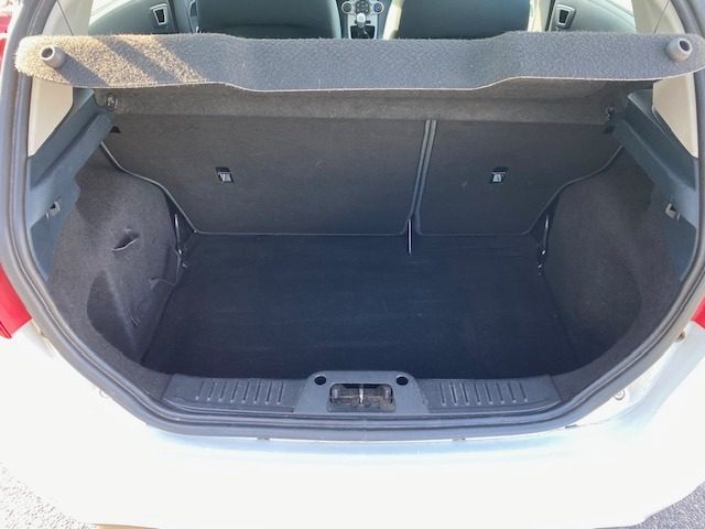 FORD Fiesta usata, con Volante in pelle