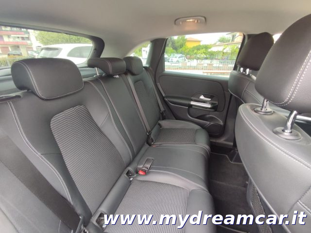 MERCEDES-BENZ B 180 usata, con Autoradio digitale