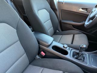 MERCEDES-BENZ GLA 180 usata, con Vivavoce