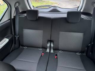 SUZUKI Ignis usata, con Sistema di navigazione