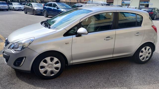 OPEL Corsa usata, con Sedile posteriore sdoppiato