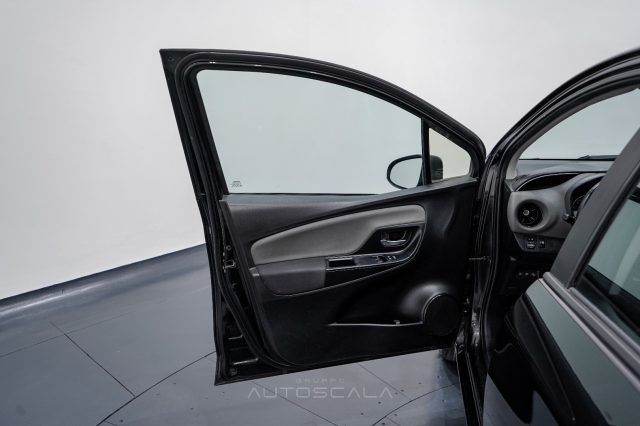 TOYOTA Yaris usata, con Controllo trazione