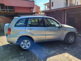 TOYOTA RAV 4 MY23 usata, con Airbag laterali