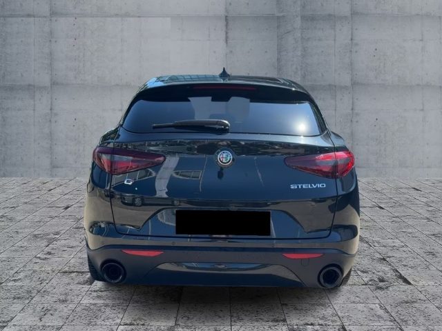 ALFA ROMEO Stelvio usata, con Alzacristalli elettrici