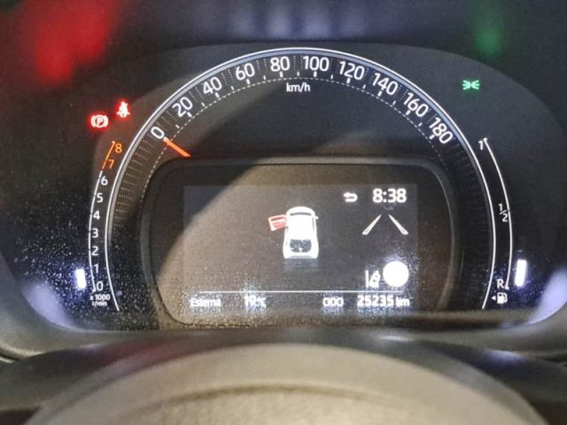 TOYOTA Aygo X usata, con Chiusura centralizzata