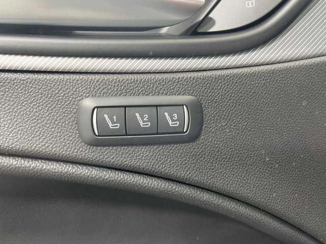 ALFA ROMEO Stelvio usata, con Specchietti laterali elettrici