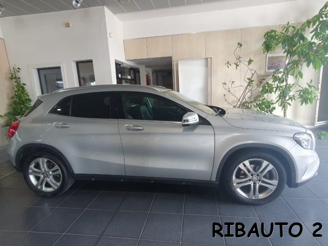 MERCEDES-BENZ GLA 220 usata, con Airbag Passeggero