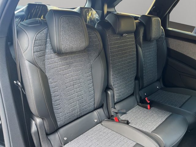 PEUGEOT 5008 usata, con Sensore di luce