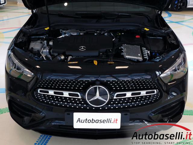 MERCEDES-BENZ GLA 180 usata, con Touch screen