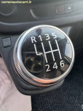 RENAULT Trafic usata, con Sensori di parcheggio posteriori