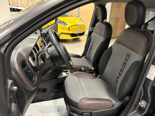 FIAT Panda Cross usata, con USB