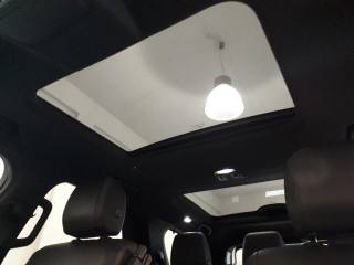 LAND ROVER Discovery usata, con Alzacristalli elettrici