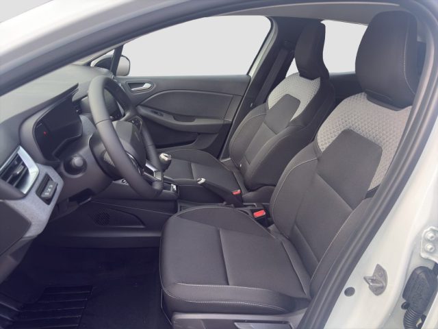 RENAULT Clio usata 8