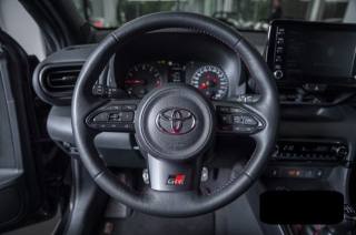 TOYOTA Yaris usata, con Alzacristalli elettrici