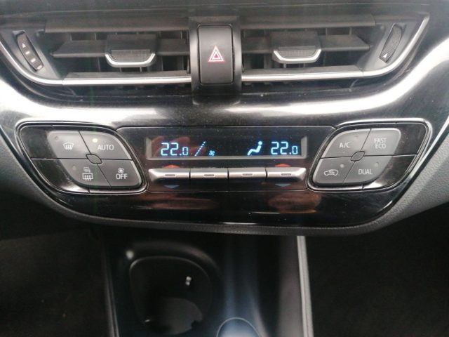 TOYOTA C-HR usata 22