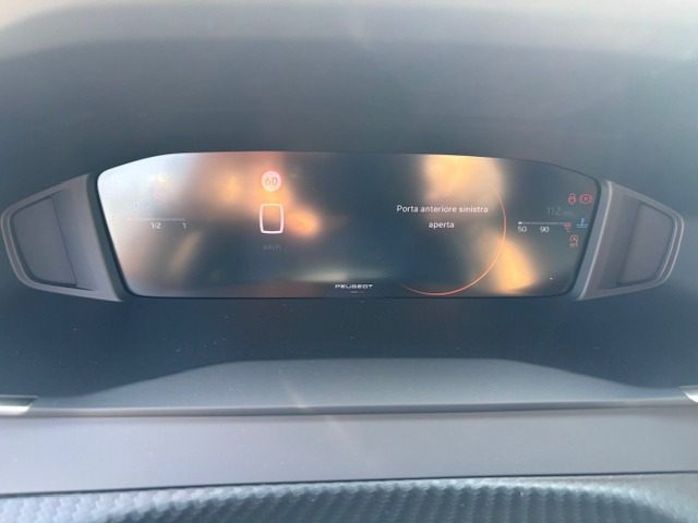 PEUGEOT 2008 usata, con Autoradio digitale