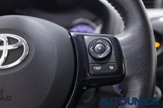 TOYOTA Yaris usata, con Autoradio digitale