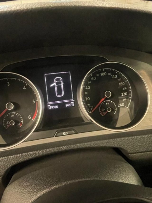 VOLKSWAGEN Golf Variant usata, con Controllo automatico clima