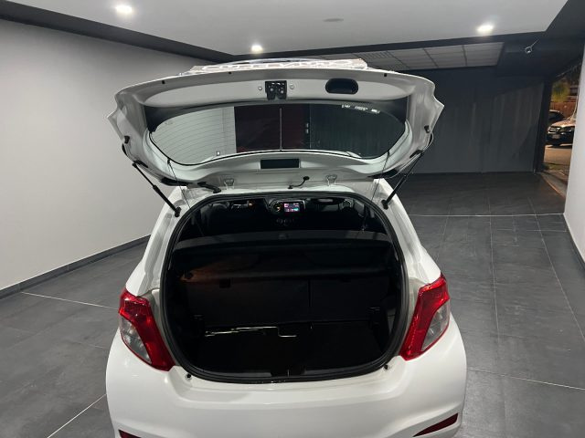 TOYOTA Yaris usata, con ESP
