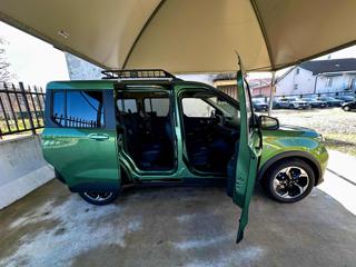 FORD Tourneo Courier usata, con Fari LED