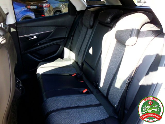 PEUGEOT 3008 usata, con Fendinebbia