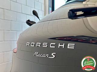 PORSCHE Macan usata, con Autoradio