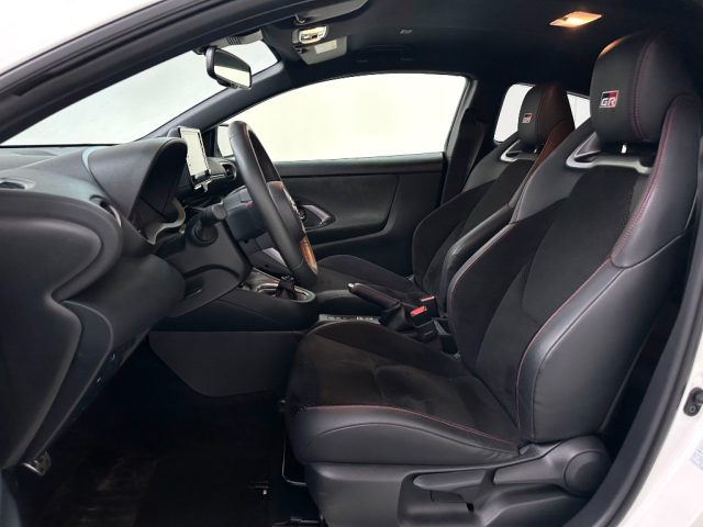 TOYOTA Yaris usata, con ESP