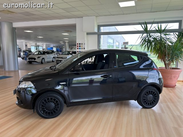LANCIA Ypsilon usata, con ESP