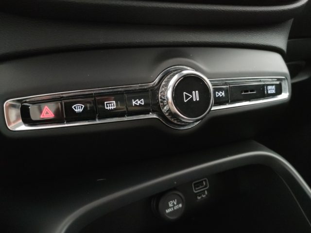 VOLVO XC40 usata, con Volante multifunzione