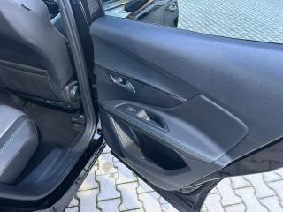 PEUGEOT 3008 usata, con Luci diurne LED