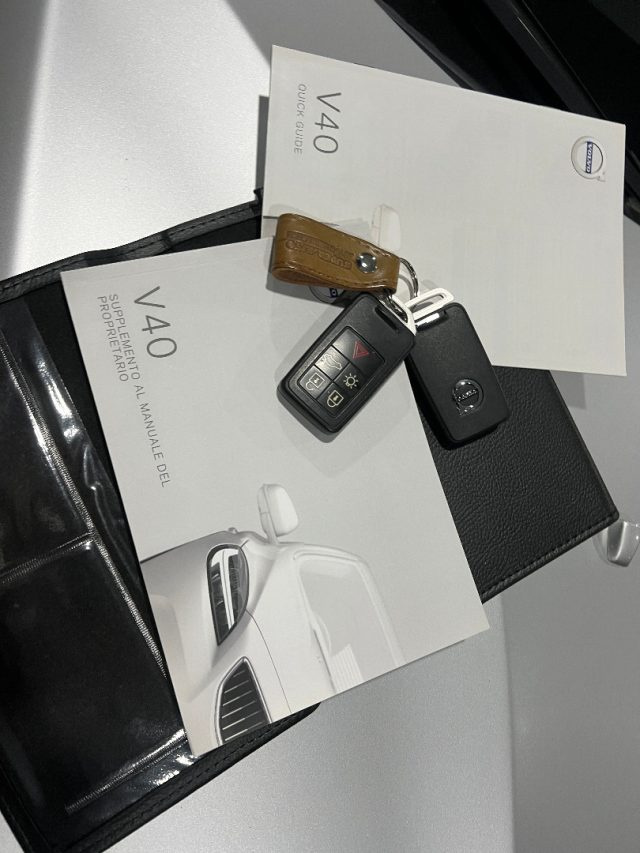 VOLVO V40 usata, con Cerchi in lega