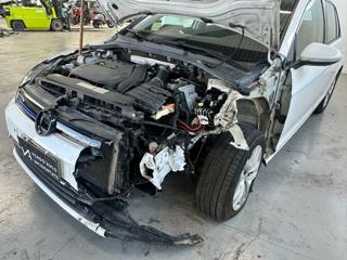 VOLKSWAGEN Golf usata, con Controllo trazione