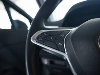 RENAULT Clio usata, con Fari LED
