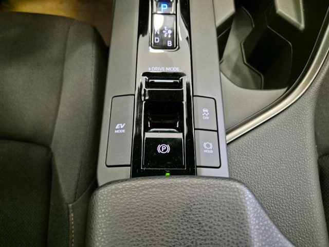 TOYOTA C-HR usata, con Sensori di parcheggio anteriori