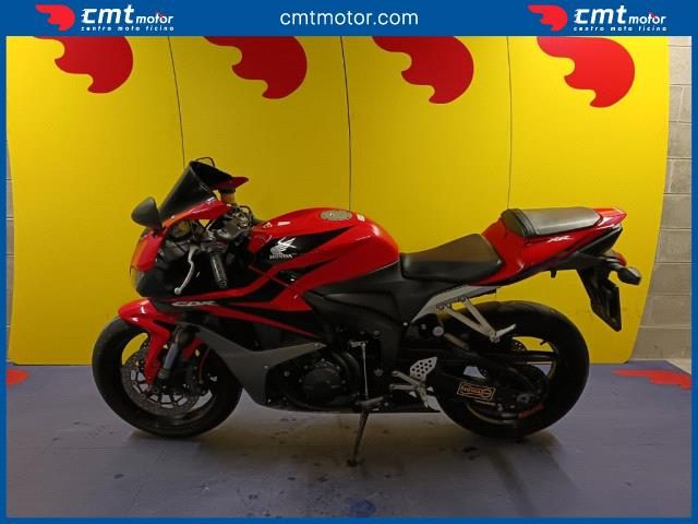 HONDA CBR 600 RR usata 2